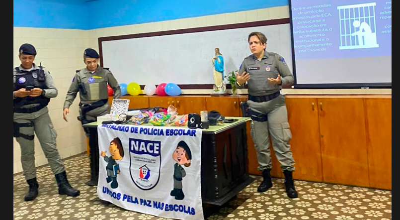 Visita do Batalhão Escolar